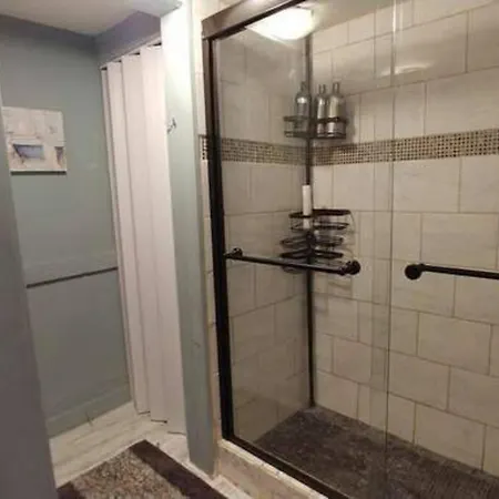 The House Hotels - New Storer #1 - Comfortable 5 Bedroom House Cleveland Extérieur photo