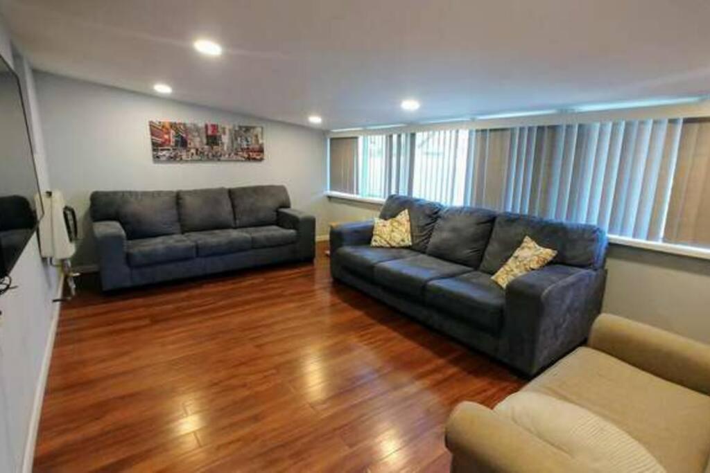 The House - New Storer #1 - Comfortable 5 Bedroom House *