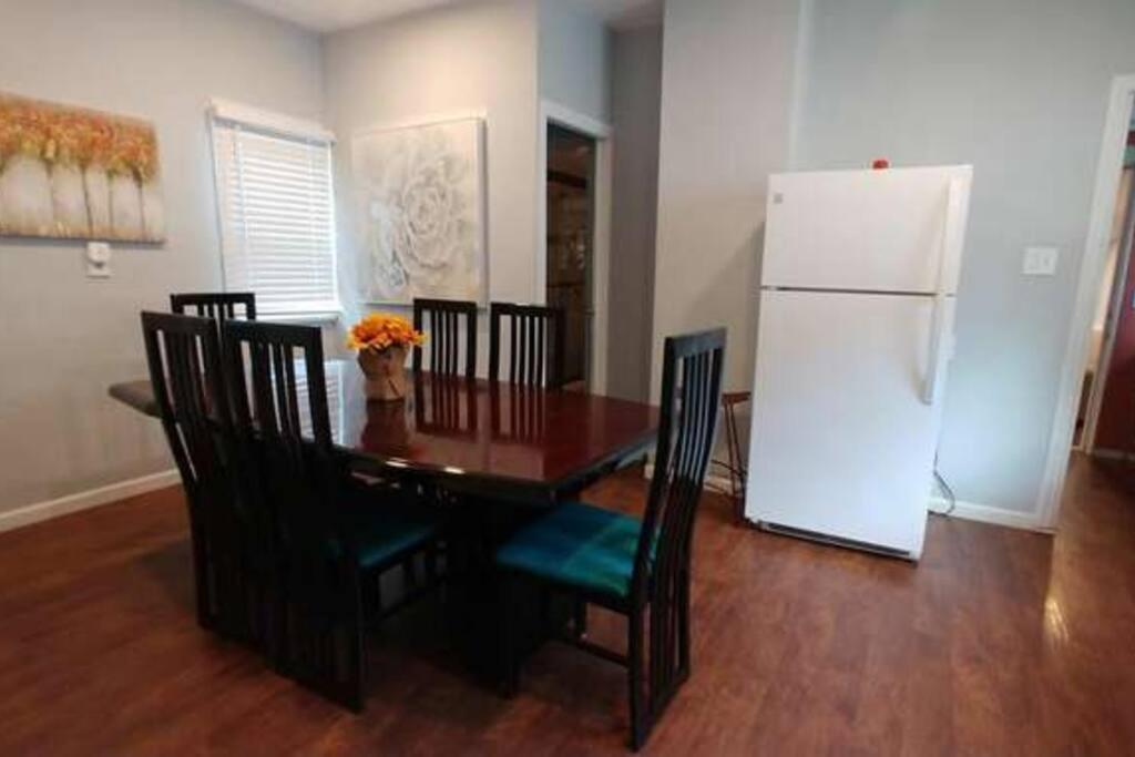 Appartement The House - New Storer #1 - Comfortable 5 Bedroom House Cleveland