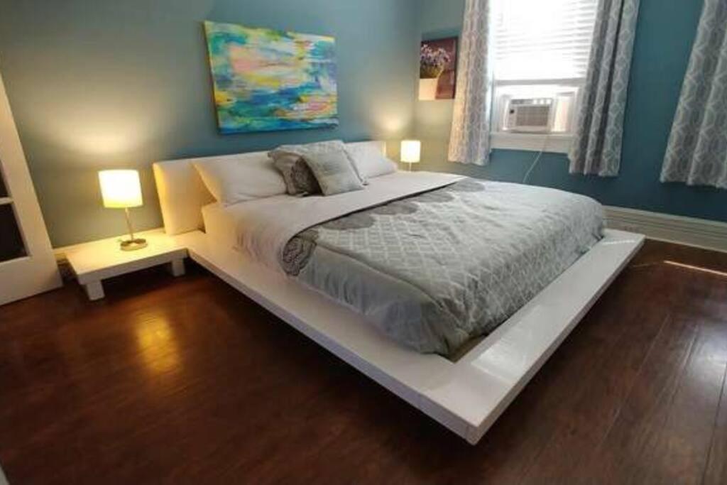 The House - New Storer #1 - Comfortable 5 Bedroom House * Cleveland