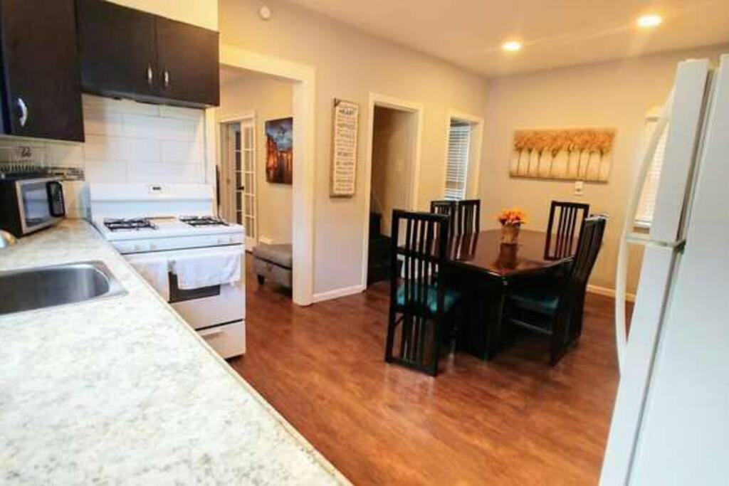 The House - New Storer #1 - Comfortable 5 Bedroom House *